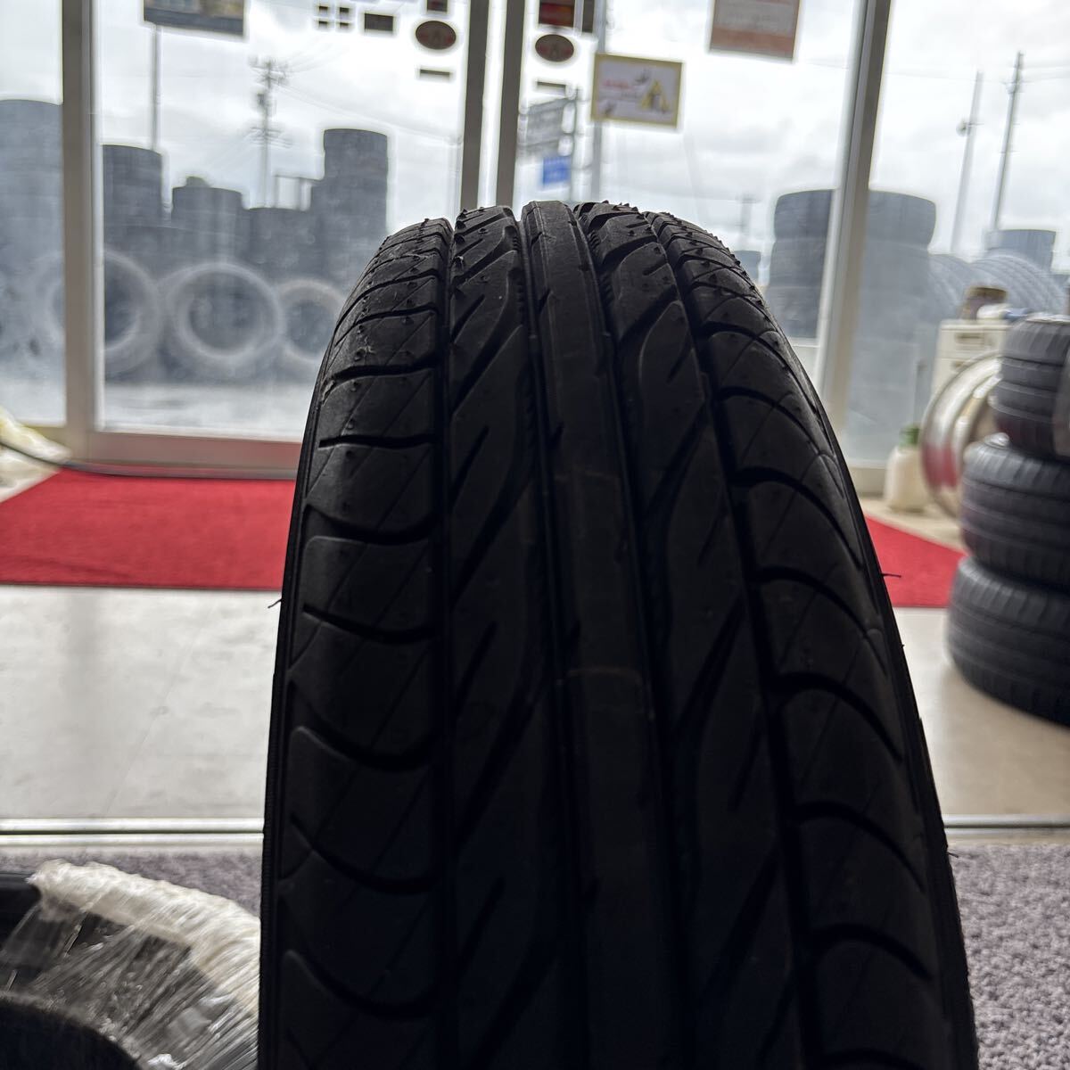 145/80R12 ダンロップ　EC201 未使用品　2019年製2本セット:5500_画像5