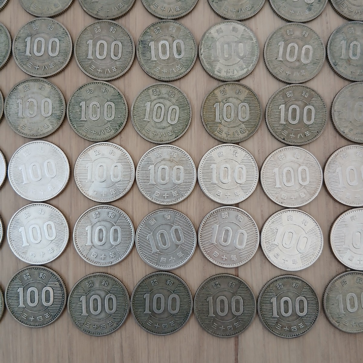 ◎【銀貨】100円玉 250枚　昭和34年35年36年38年40年 古銭 硬貨