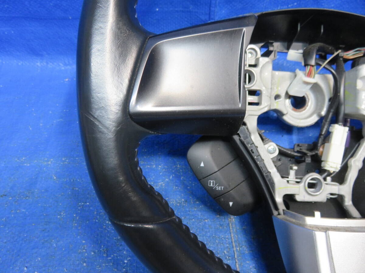 LA6370* Subaru VMG Levorg предыдущий период кожа руль / кожаная оплетка руля кондиционер Paddle Shift есть / оригинальный VM4 * потертость царапина 