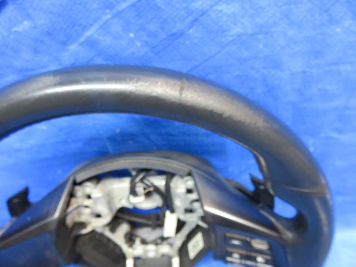 LA6370* Subaru VMG Levorg предыдущий период кожа руль / кожаная оплетка руля кондиционер Paddle Shift есть / оригинальный VM4 * потертость царапина 