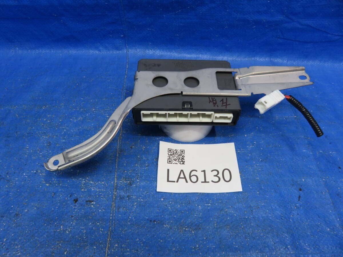 LA6130* 動作OK レクサス LS600/UVF45 フロント (左) MPX ドア コンピューター 助手席 /純正 89223-50280 LS460/USF40_画像2