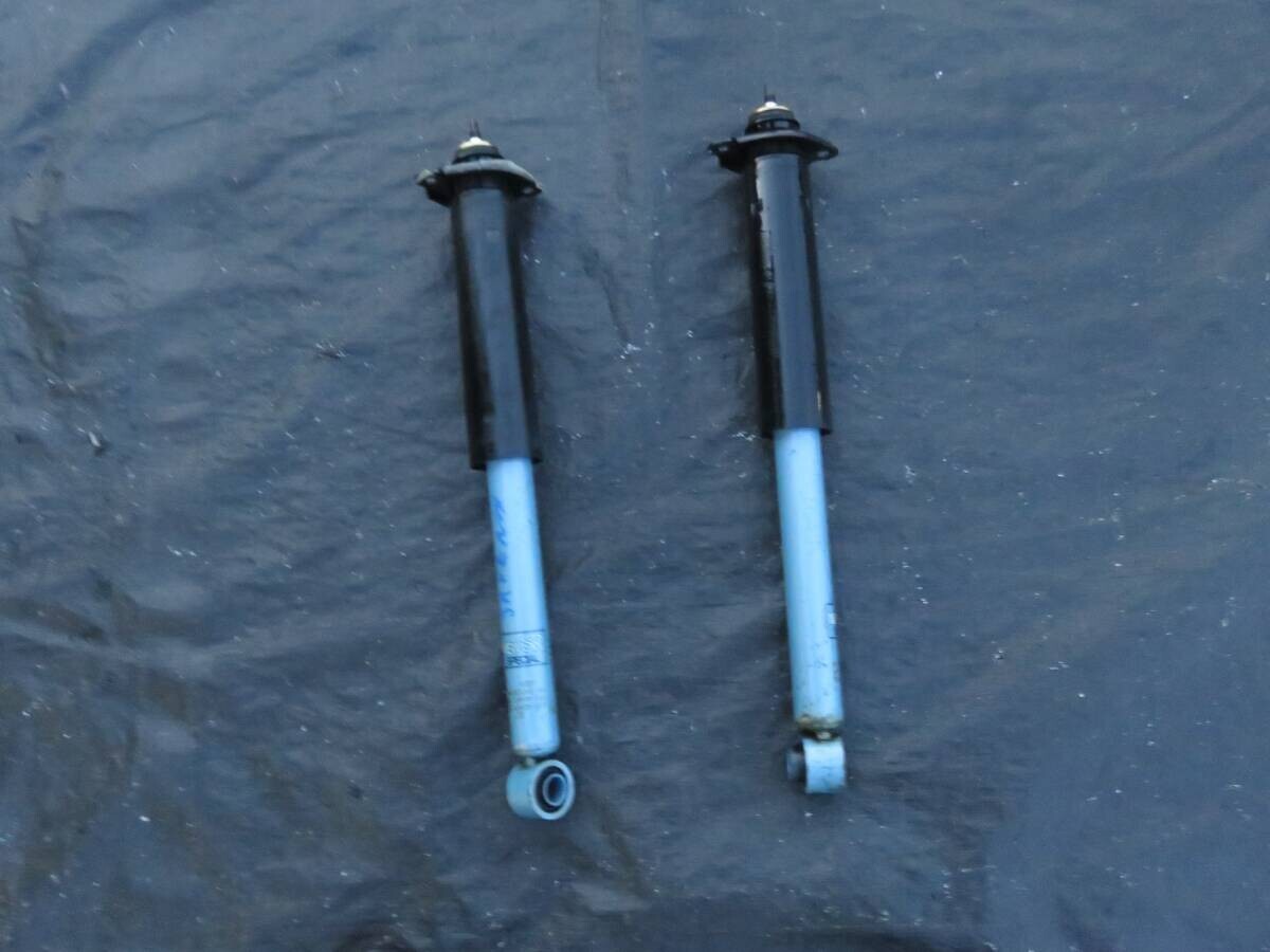 LA5534* Nissan Serena C24 неоригинальный /KYB амортизатор / задняя подвеска левый и правый в комплекте / NewSRSPECIAL * прилипание нет выпадение * утечка нет LA5534* Nissan Serena C24 неоригинальный /KYB амортизатор / задняя подвеска левый и правый в комплекте / NewSRSPECIAL * прилипание нет выпадение * утечка нет