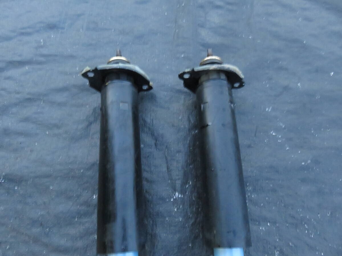 LA5534* Nissan Serena C24 неоригинальный /KYB амортизатор / задняя подвеска левый и правый в комплекте / NewSRSPECIAL * прилипание нет выпадение * утечка нет