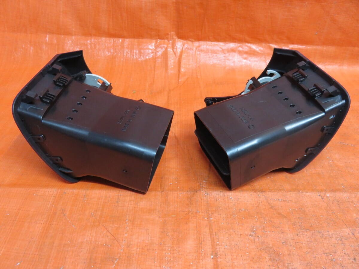 LA3707* スバル BPH 後期 レガシィ/アウトバック フロント 左右/エアコン吹出口/運転席 助手席/純正 BP9 BP5 BPE_画像4