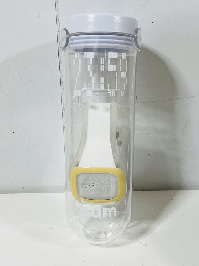 ★odm★　オーディーエム　QDD100-6　ラバー　ホワイト　クオーツ　腕時計　動作未確認_画像2