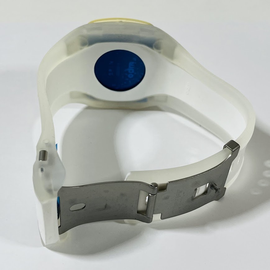 ★odm★　オーディーエム　QDD100-6　ラバー　ホワイト　クオーツ　腕時計　動作未確認_画像4