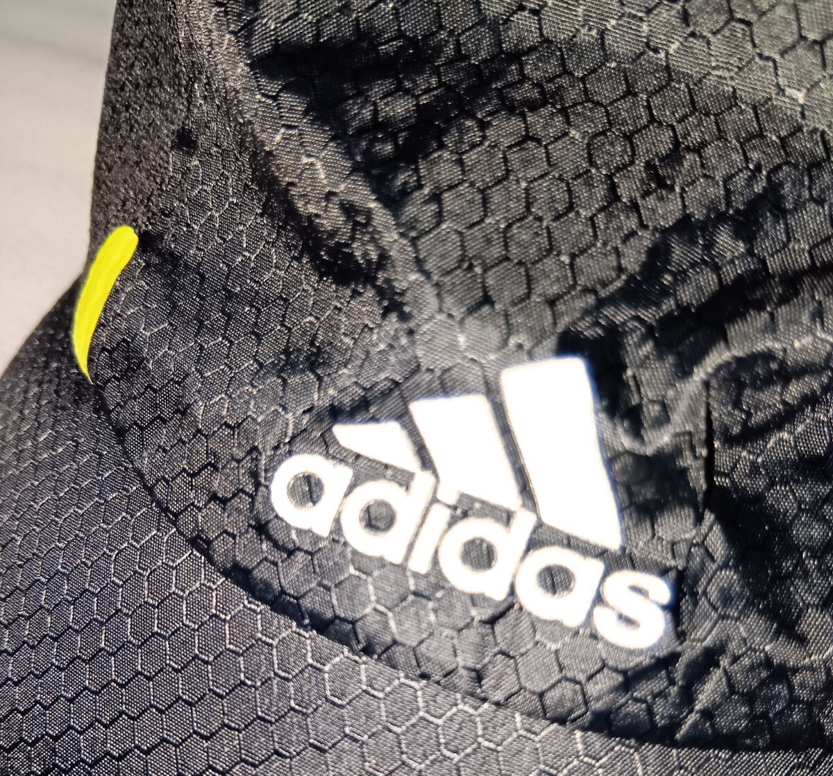 ☆adidas.com フリーサイズOSFZ 54-57cmキャップ帽子ぼうしスポーツ軽量アウトドア網目柄ブラック黒色リフレクターGLAYメッシュ アディダス_画像2