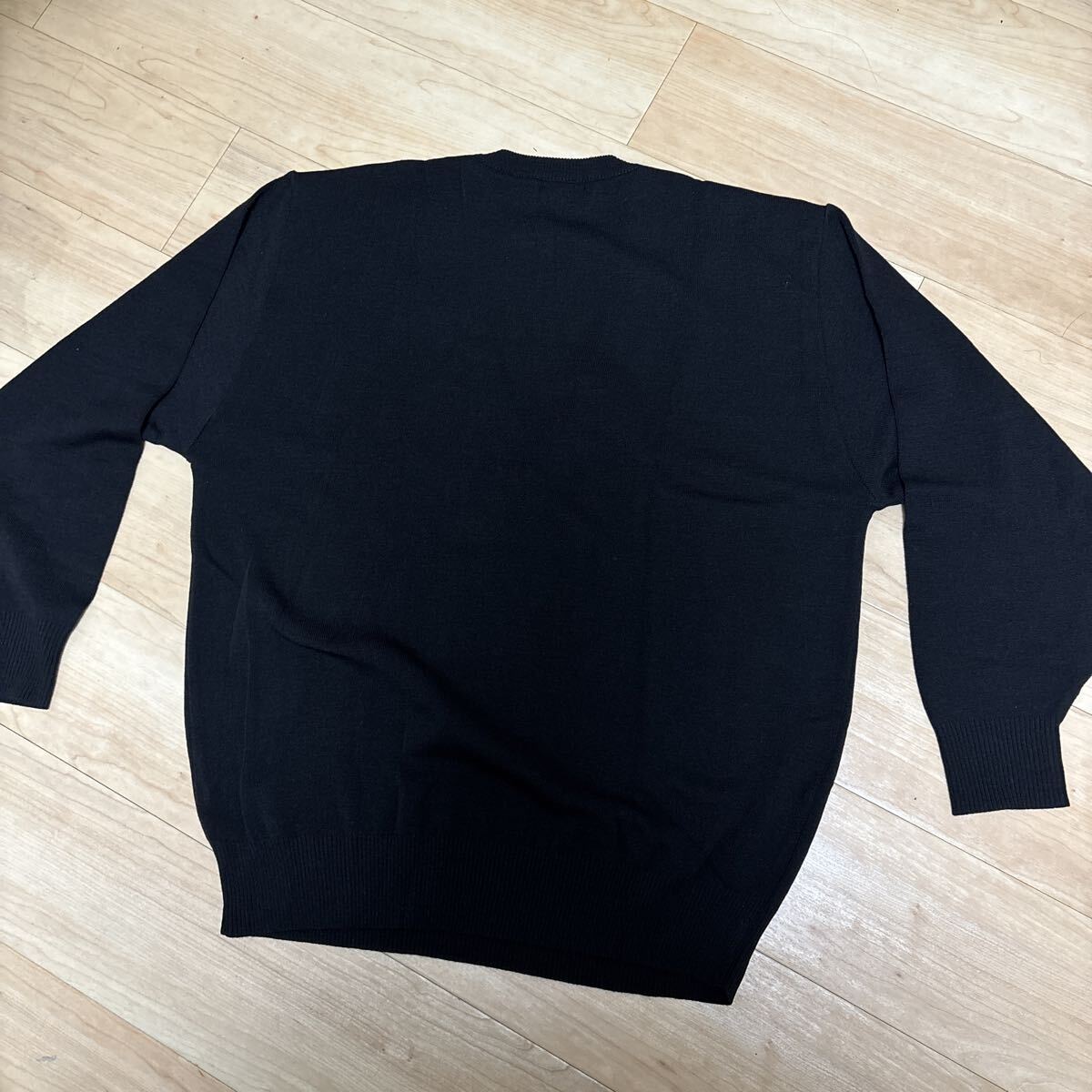 【お互い評価ナシ 展示見本】コスプレ特大サイズ スクールセーター5L 黒 Vネック _画像3