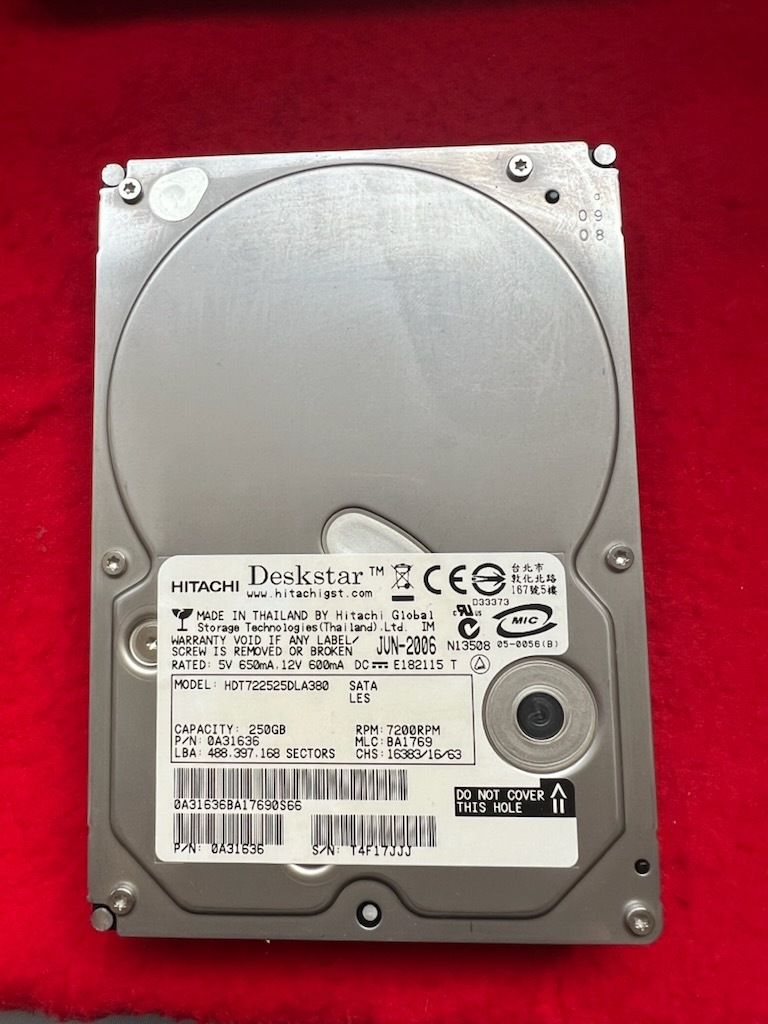 不良返金保証　HITACHI HDT722525DLA380 ディスク容量:250GB SATA300 HDD　(AA10)_画像1