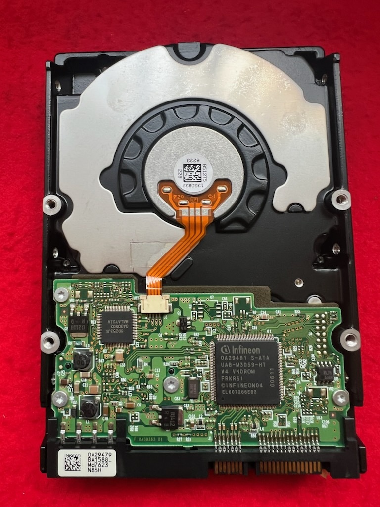 不良返金保証　HITACHI HDT722525DLA380 ディスク容量:250GB SATA300 HDD　(AA10)_画像2