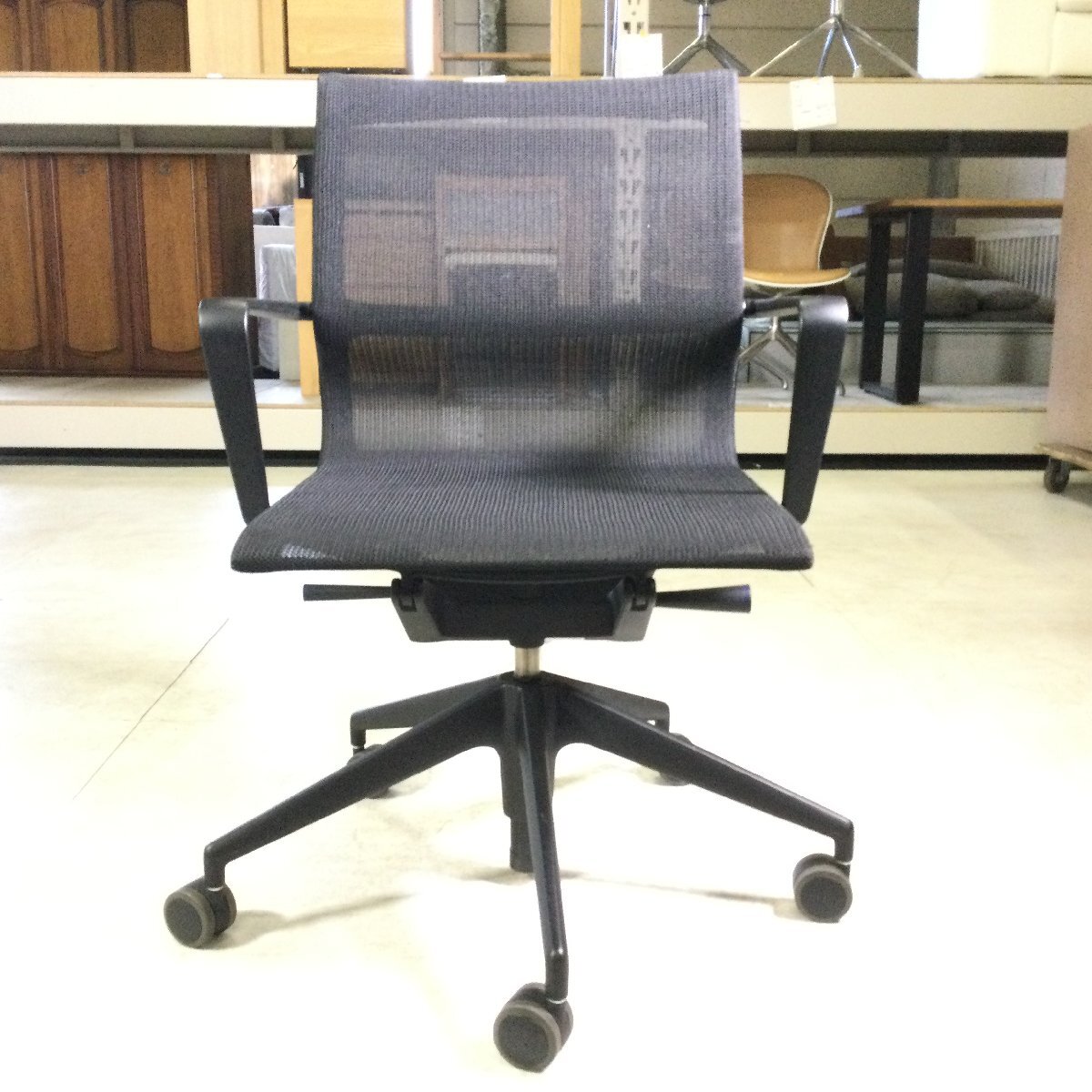 Vitra vi тигр Physixfijiks офис стул черный стул стул офисная мебель ③