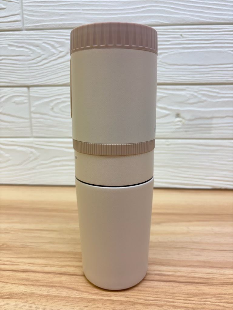 A920 訳あり 動確済 BRUNO 挽きたてコーヒーが楽しめる 電動ミル付 コーヒーメーカー ピンクベージュ ポータブル コーヒーメーカー_画像3