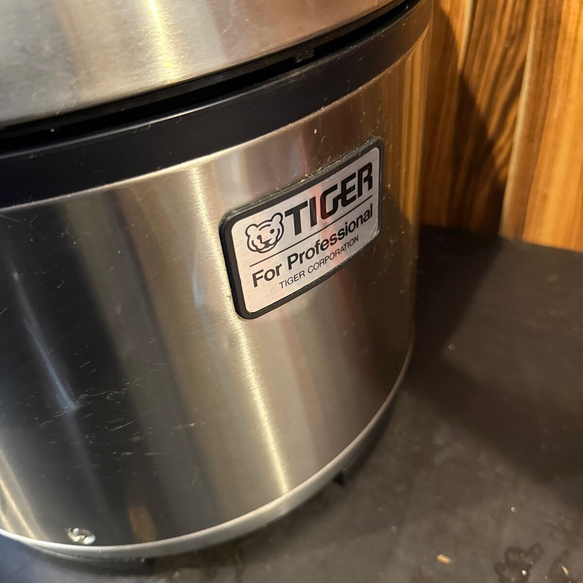 タイガー JNO-A270 タイガー炊飯ジャー ステンレス炊飯容量2.7L 2012年_画像3
