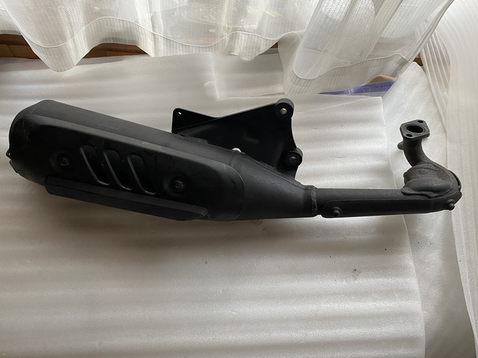 美品 SUZUKI スズキ アドレス V100 純正 マフラー CE13A チャンバー CE11A_画像1