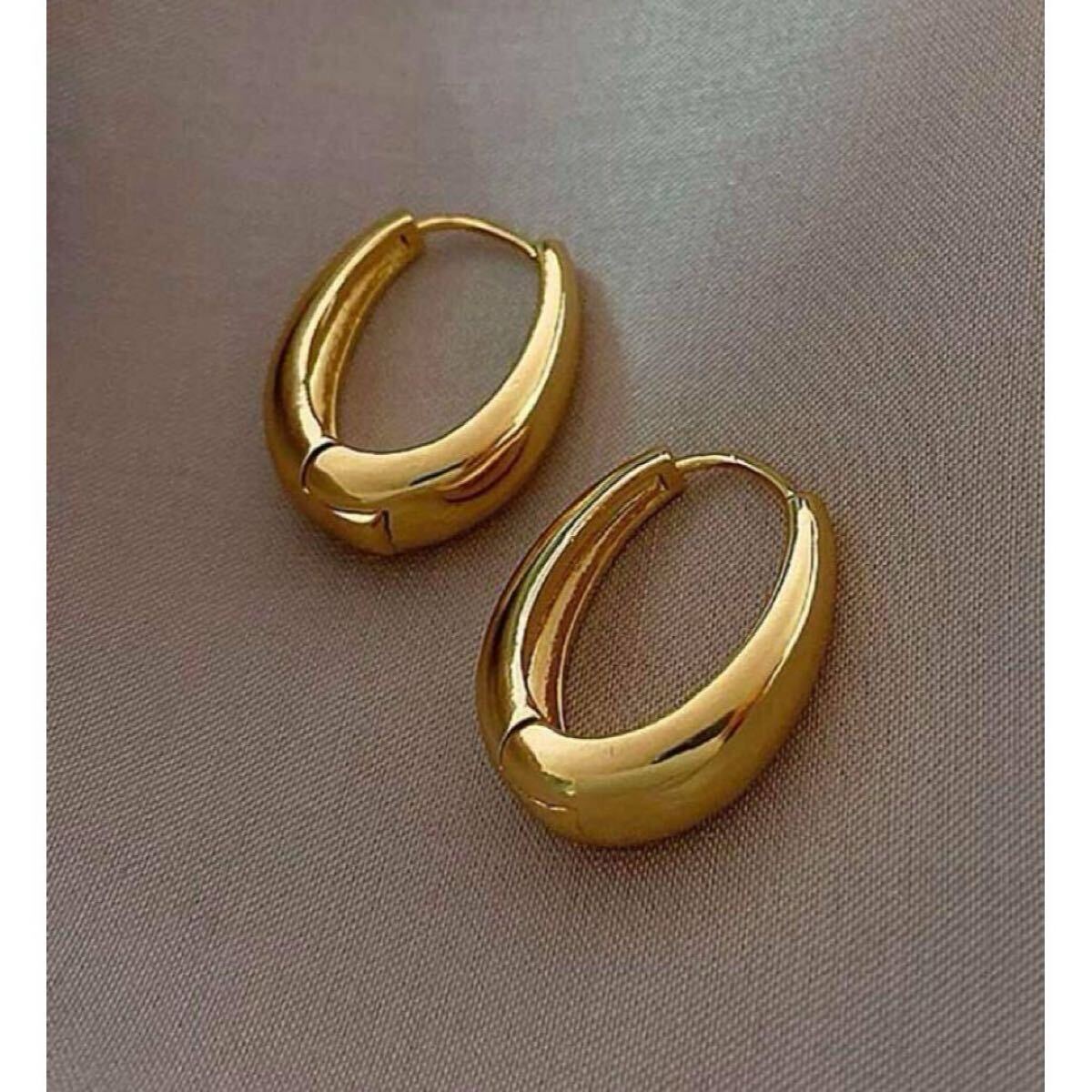 シンプルが良い…♪イエローゴールド*U字型フープピアス_画像3
