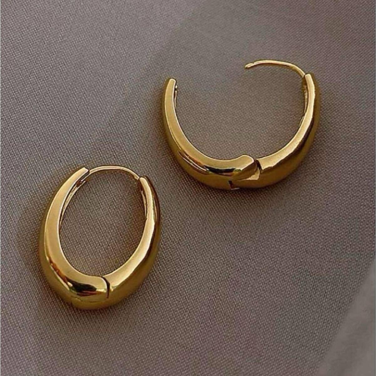 シンプルが良い…♪イエローゴールド*U字型フープピアス_画像4