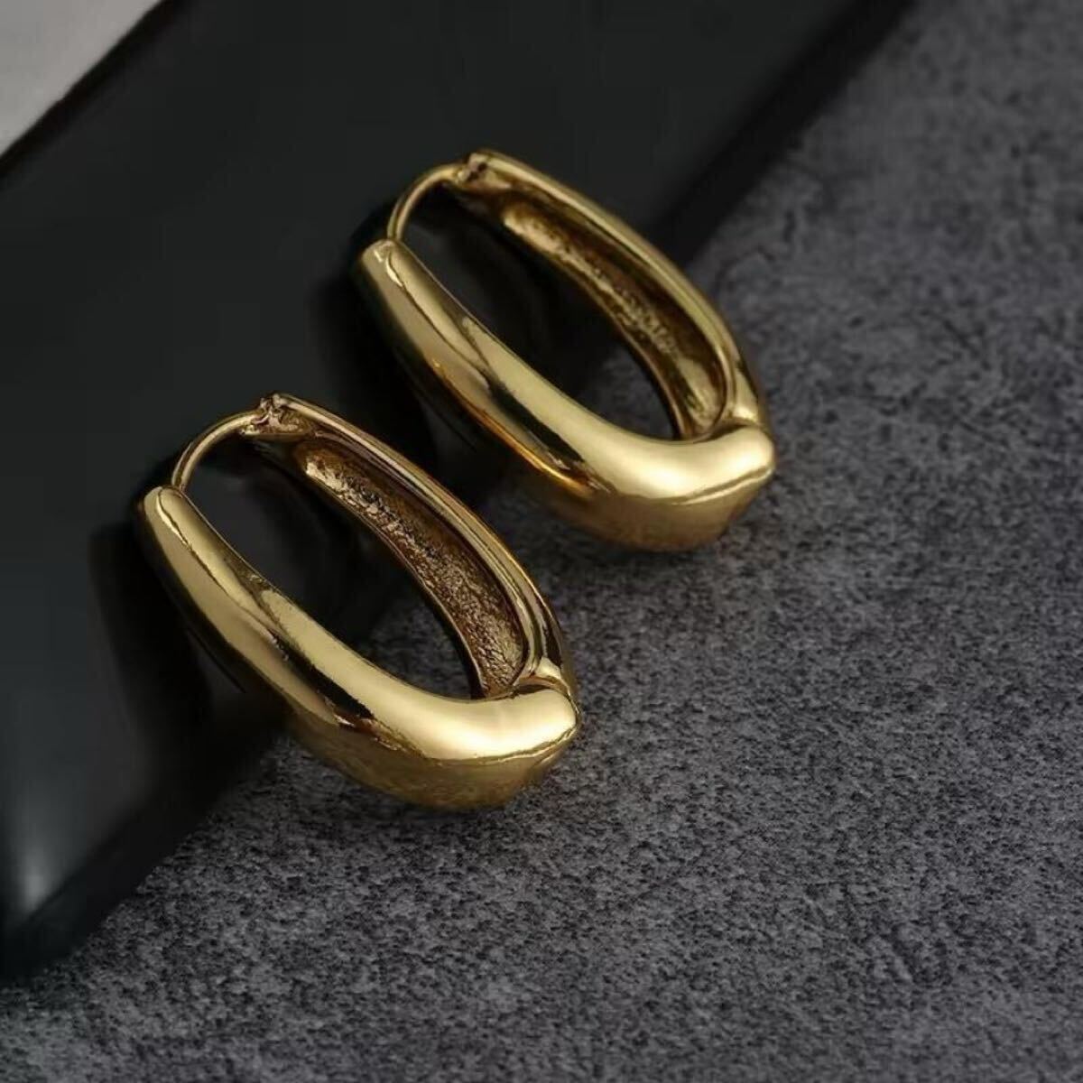 シンプルが良い…♪イエローゴールド*U字型フープピアス_画像5