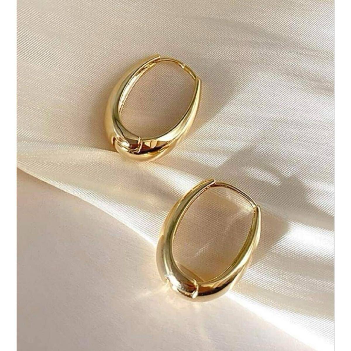 シンプルが良い…♪イエローゴールド*U字型フープピアス_画像6