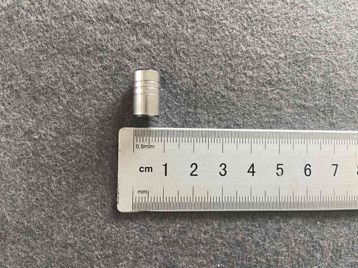 BMW ///M エアバルブキャップ 自動車タイヤバルブ 4個セット 金属製 シルバー タイヤ空気圧キャップ 外装アクセサリー ◎33番_画像4