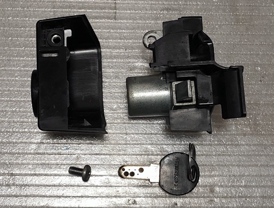 ブリヂストン【キーアッセンブリ　2014年】アンジェリーノ　中古　BRIDGESTONE アシスト自転車部品　動作確認済　カギ　鍵　Angelino_画像8