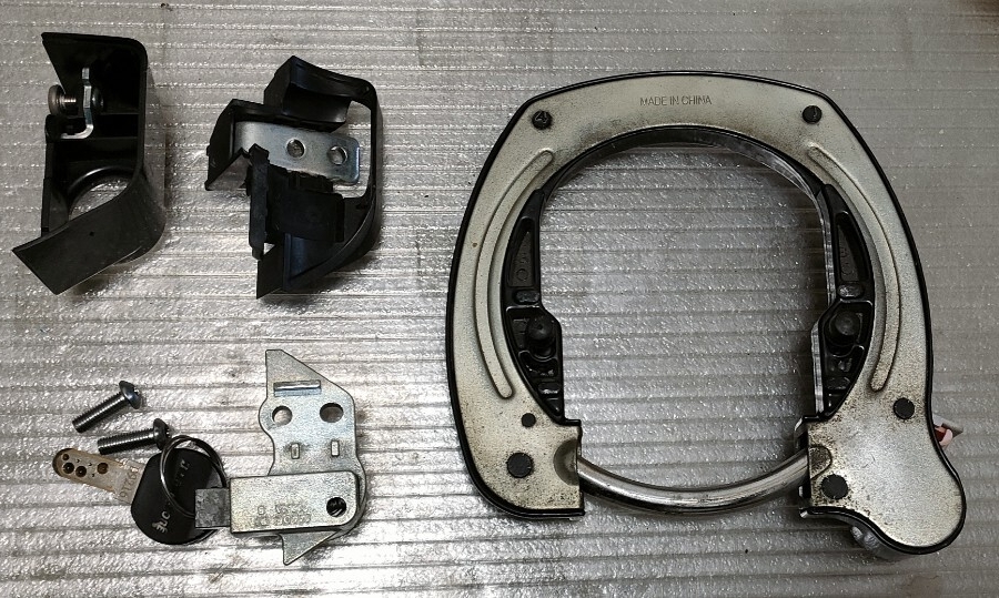 ブリヂストン【キーアッセンブリ　2014年】アンジェリーノ　中古　BRIDGESTONE アシスト自転車部品　動作確認済　カギ　鍵　Angelino_画像2