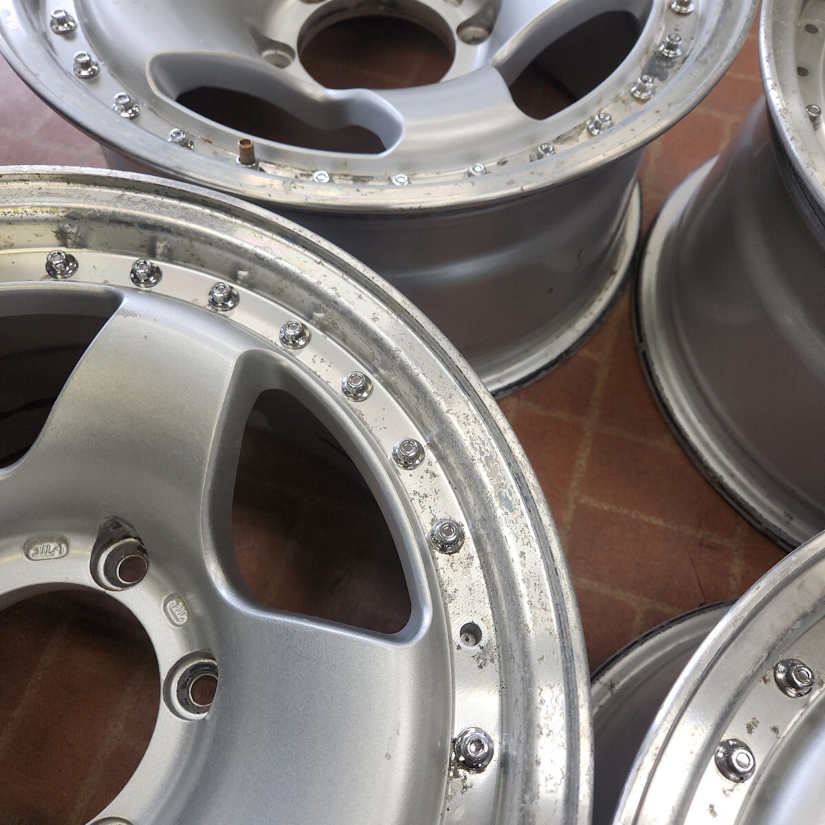 社外アルミ　16インチ　8J+0　 6H-139.7　中古_画像8