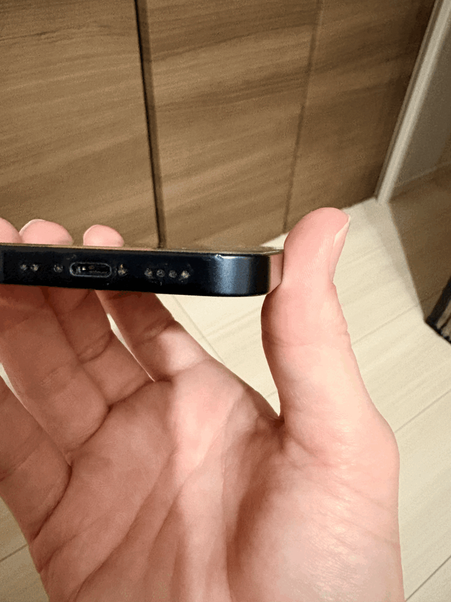 iphone13mini 128GB midnight バッテリー69%純正ケース付き_画像4