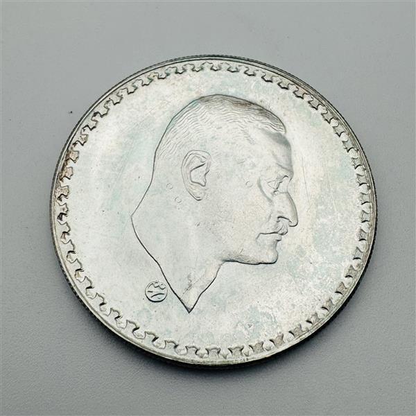 1970年 エジプト銀貨 1ポンド ナセル大統(tǒng)領(lǐng) 記念銀貨 海外 外國(guó) 古銭 硬貨 アンティークコイン 2515