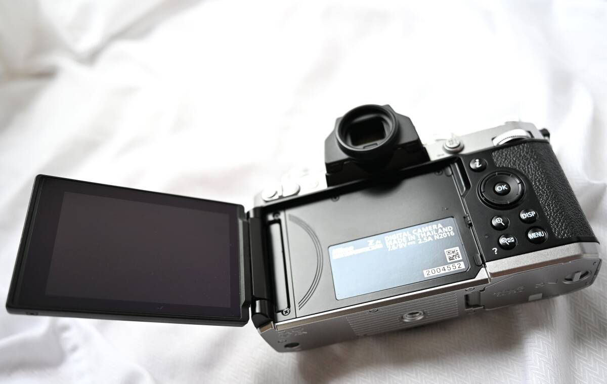 超美品　NIKON ニコン　Zfc シルバー　ボディー　249ショット_画像4