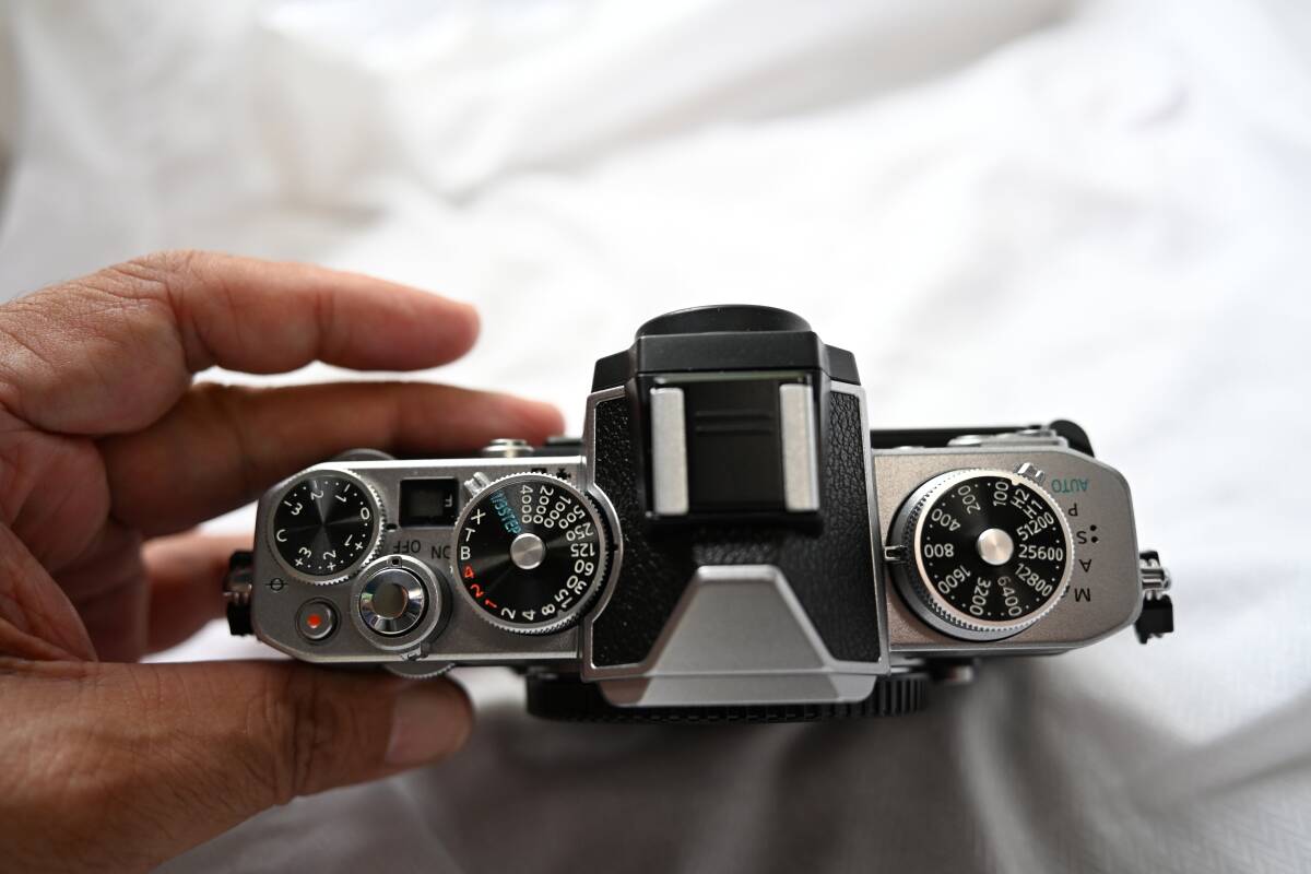 超美品　NIKON ニコン　Zfc シルバー　ボディー　249ショット_画像9
