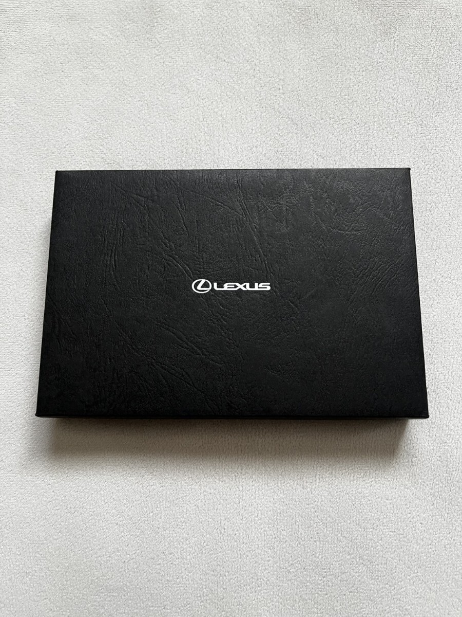 送料込 未使用保管品【レクサス】純正 スマートキー カードキー IS 300h LEXUS 箱付_画像4