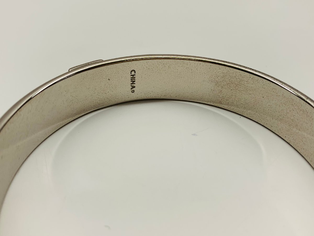 【良品】COACH コーチ シグネチャー バングル 腕輪 アクセサリー シルバーメッキ 腕回り約20cm 重さ約43.6g_画像3