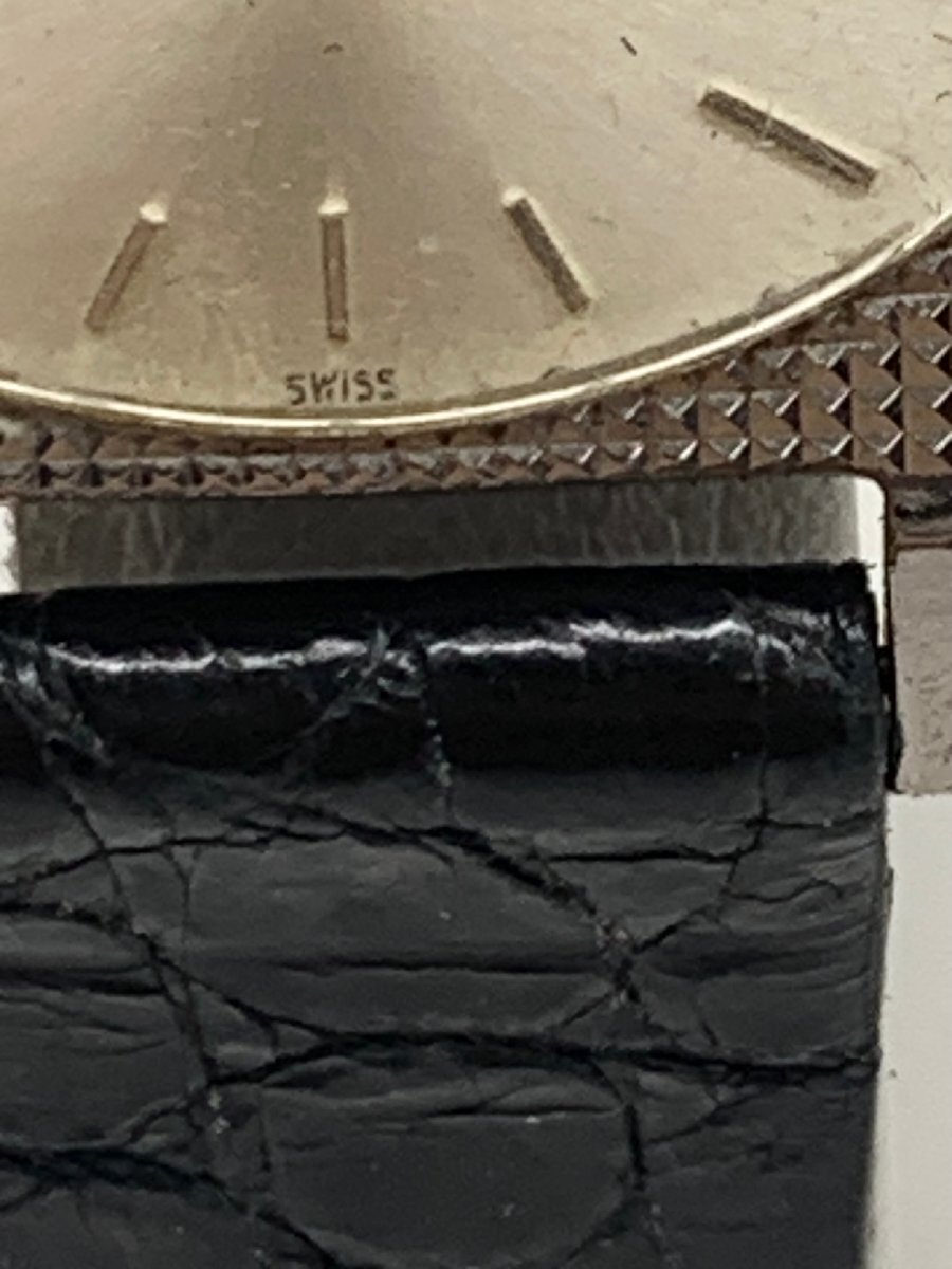 【稼動品/難あり】UNIVERSAL GENEVE ユニバーサルジュネーブ 手巻き 腕時計 スクエア 文字盤 シルバー 708605/01_画像3