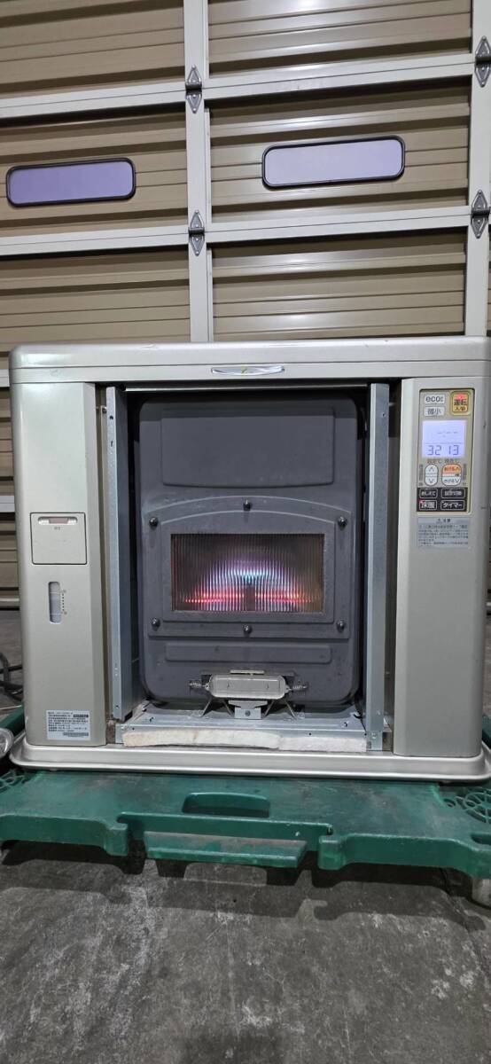 札幌発 サンポット 床暖房付き FFストーブ UFH-703SX 2014年製 燃焼確認済み 床暖房確認済み_画像9