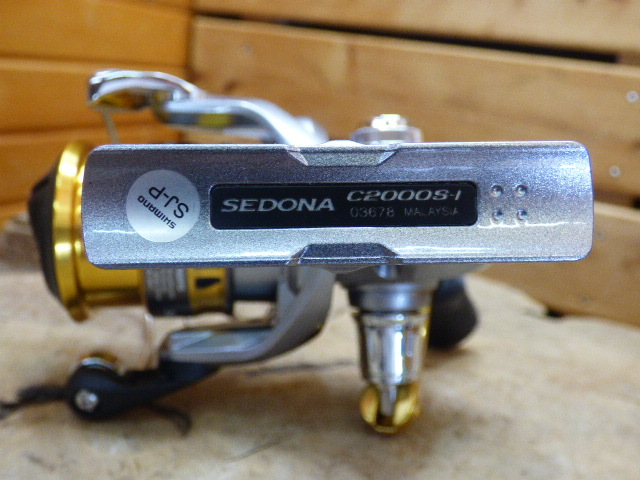 む553.SHIMANO SEDONA 17 C2000S スピニングリール 外箱付_画像5