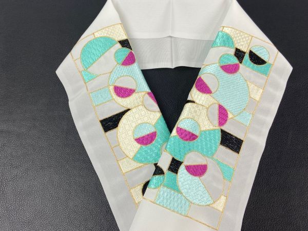 ▼三作▼送料無料 豪華 刺繍半衿 日本製 K12_画像1