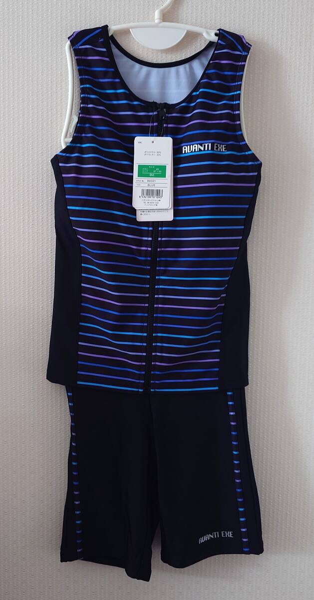 【新品】レディース　フィットネス水着　多機能　ブルーボーダー　９Mサイズ　ストレッチ生地　UVカット　セパレート_画像2