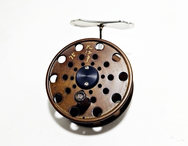 廃盤 希少 櫻井釣漁具 サクラ sakura 大江戸 75 木製 ヘチ リール チヌ 黒鯛 落とし込み レトロ オールドタックル コレクション_画像3