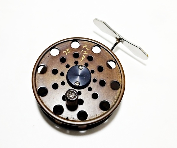 廃盤 希少 櫻井釣漁具 サクラ sakura 大江戸 75 木製 ヘチ リール チヌ 黒鯛 落とし込み レトロ オールドタックル コレクション_画像4