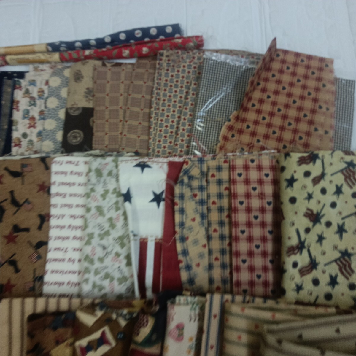 100円〜 手芸材料 ハンドメイド用材料■クリスマス柄・他 パッチワーク生地 カットクロス まとめてセット_画像3