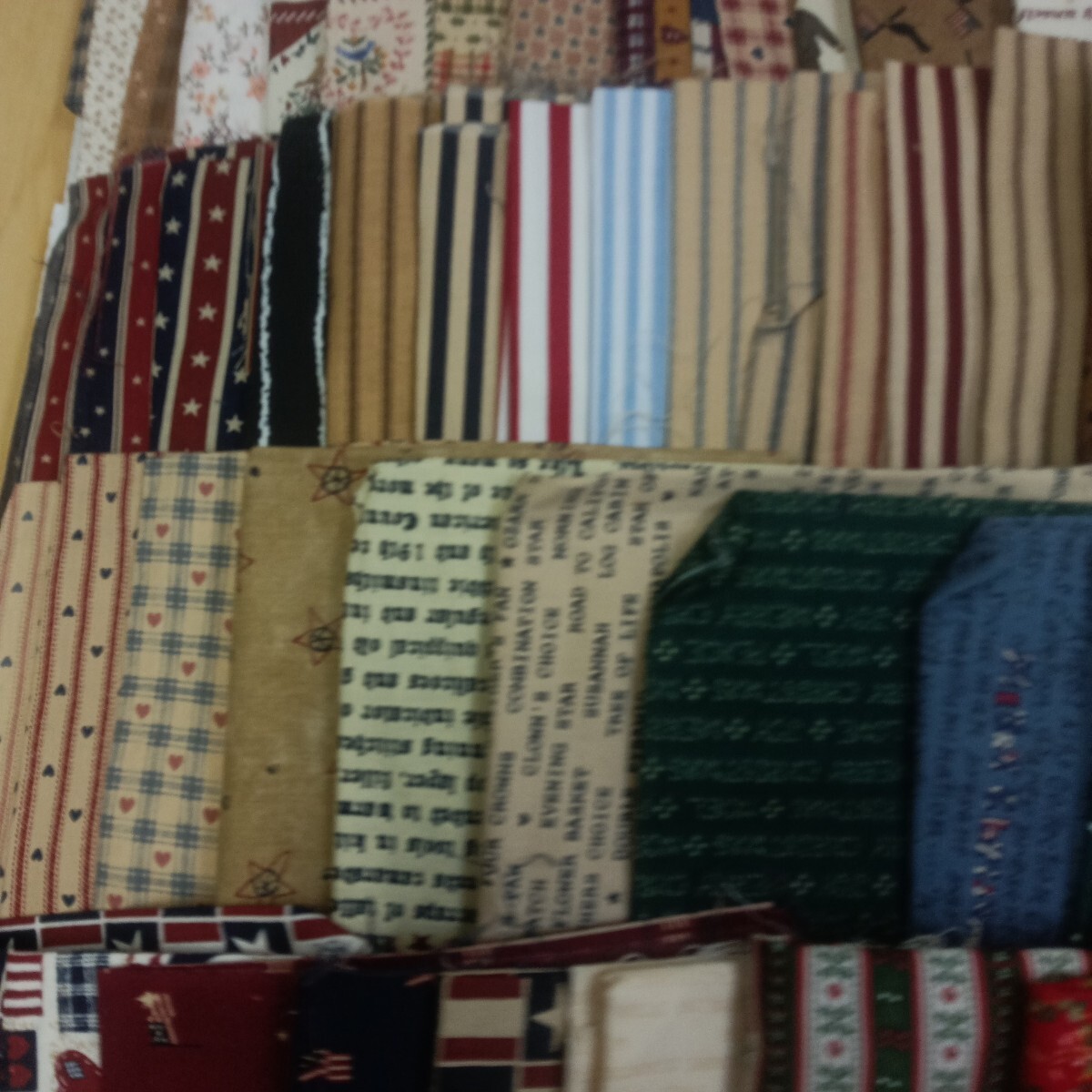 100円〜 手芸材料 ハンドメイド用材料■クリスマス柄・他 パッチワーク生地 カットクロス まとめてセット_画像4