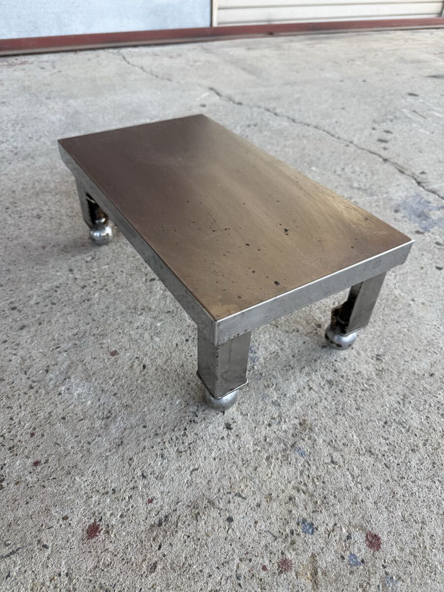 ★税込送料無料★ 業務用 ステンレス　置台　スキマ台　収納台　コンロ台　ガス台　作業台　450×250×180 厨房機器 棚_画像1