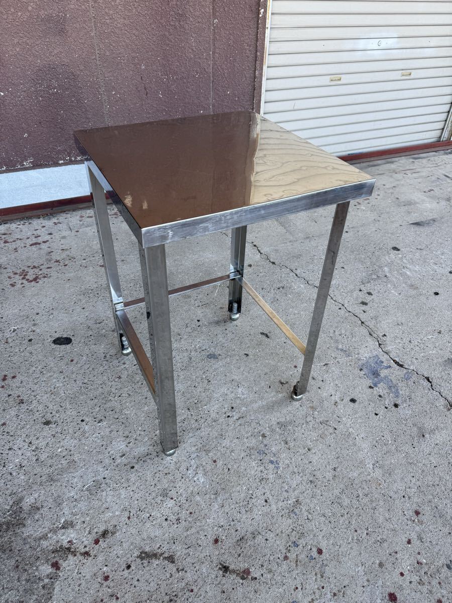 ★税込送料無料★ 業務用 ステンレス作業台 サーバー台 ビールサーバー台 調理台 3方枠 作業台 飲食店 520×540×795 厨房機器_画像1