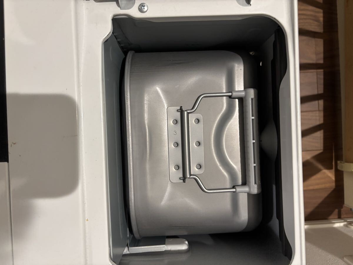 ファンヒーター　ダイニチ　大型ファンヒーター　型式: FW6718SDX DAINICHI 石油ファンヒーター 暖房器具 ホワイト　引き取り可_画像3