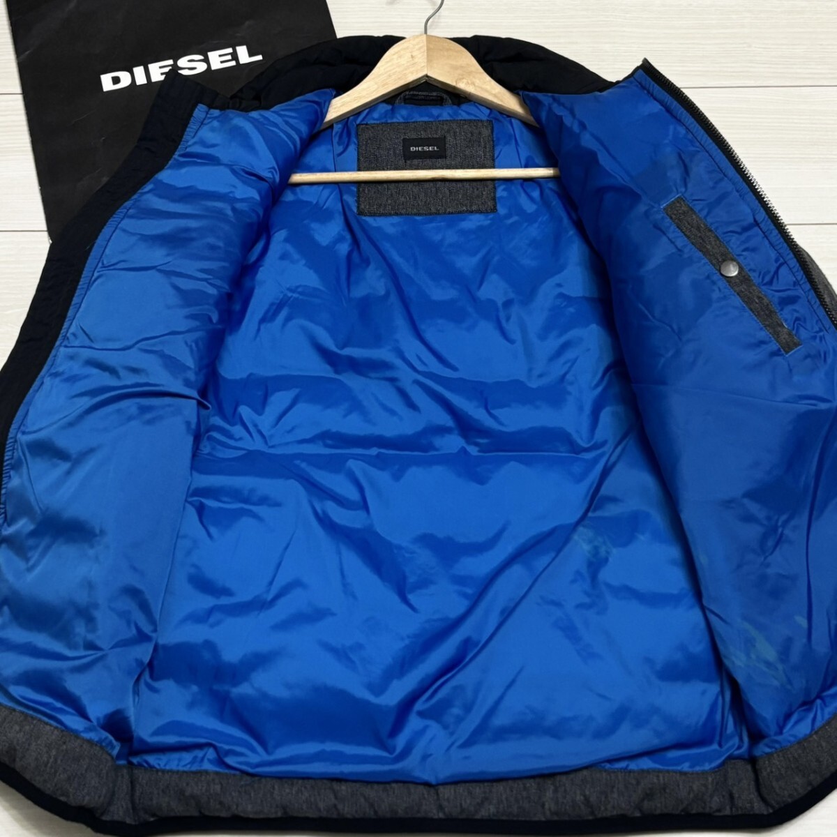 極美品/Lサイズ相当●DIESEL ディーゼル ダウンジャケット ライダース 切替 袖ブレイブマンワッペン グレー ブラック メンズ アウター_画像5