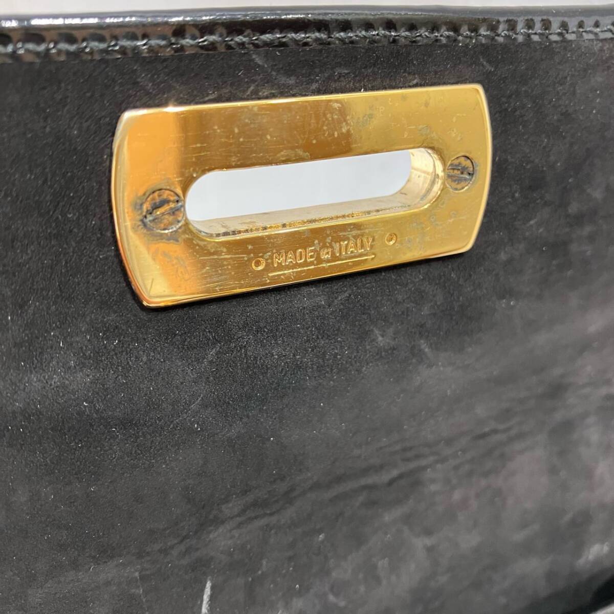 Salvatore Ferragamo フェラガモ ガンチーニ チェーンショルダー パテントレザー 黒×ゴールド金具_画像8