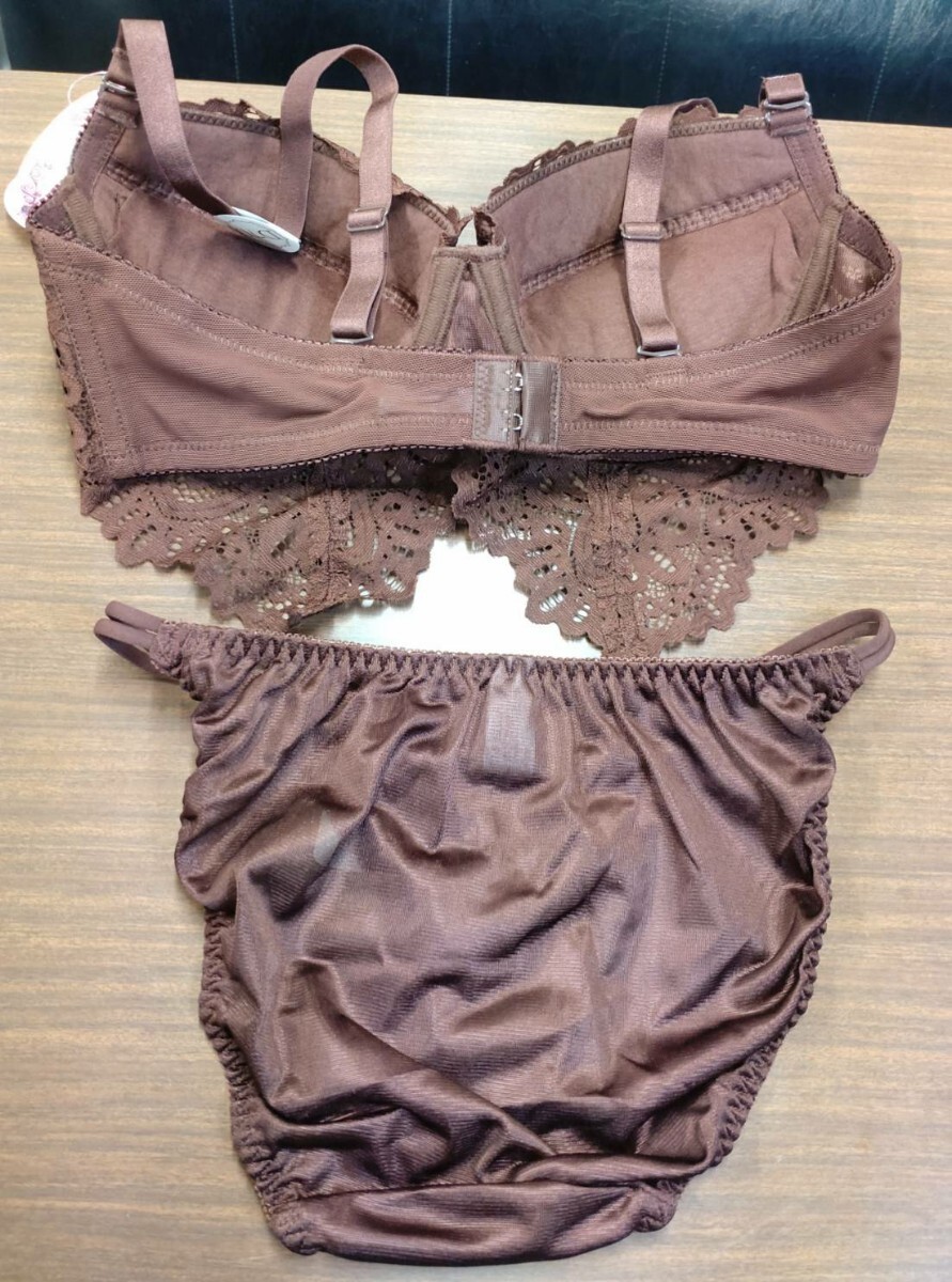 бюстгальтер шорты комплект D70 M Brown