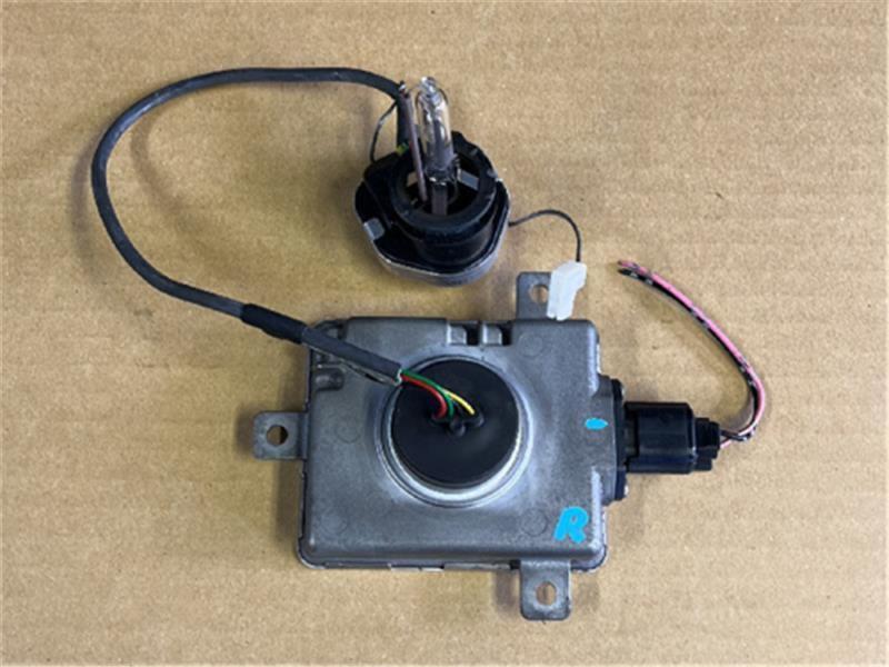 ホンダ 純正 フィット 《 GE6 》 右ライトコントロールユニット 33119-TF0-J01 P41800-25003604_画像1