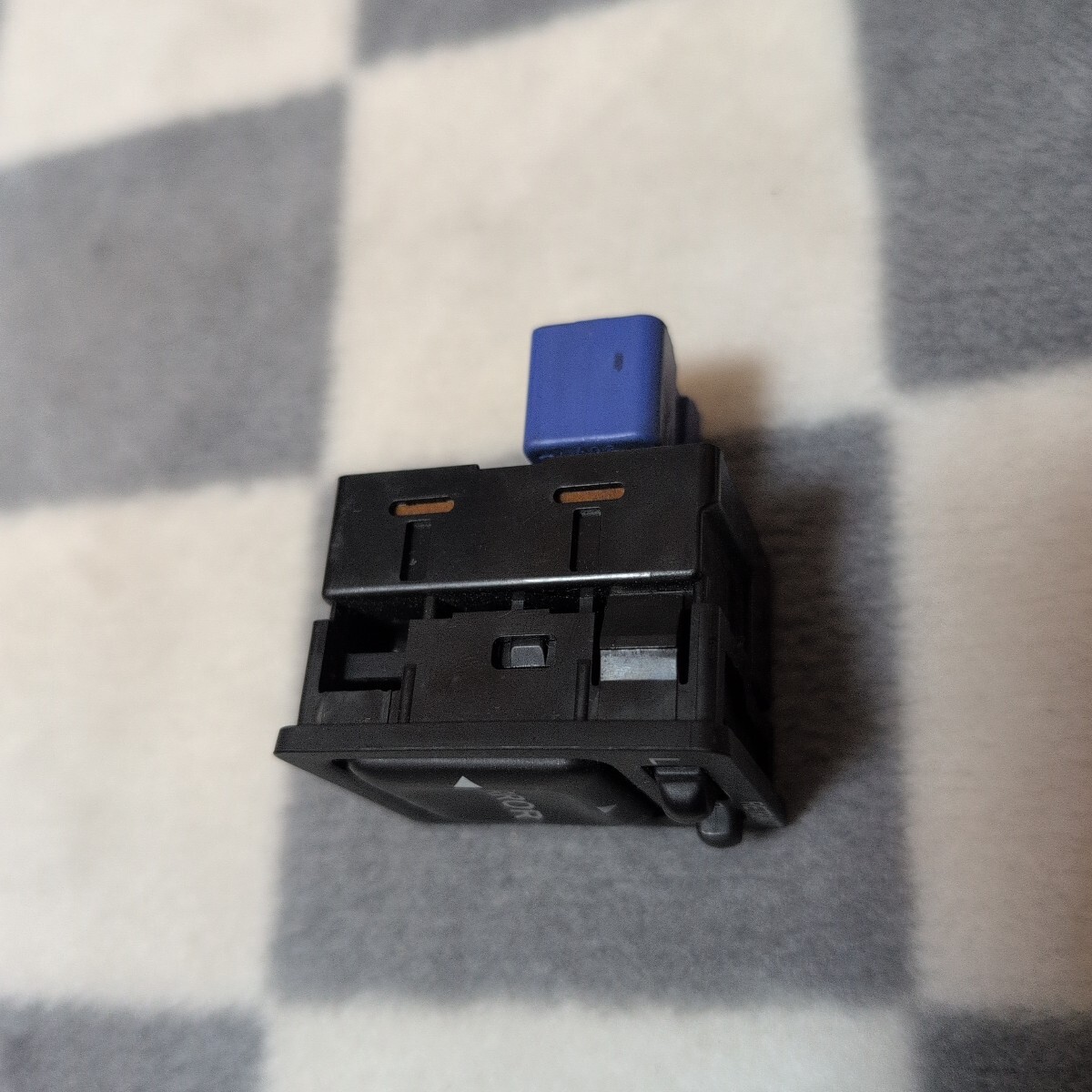 TOYOTA JZX100 純正ミラー角度調整スイッチ チェイサー、マークIIツアラーV 1JZ-GTE vvt-i トヨタ純正部品_画像3