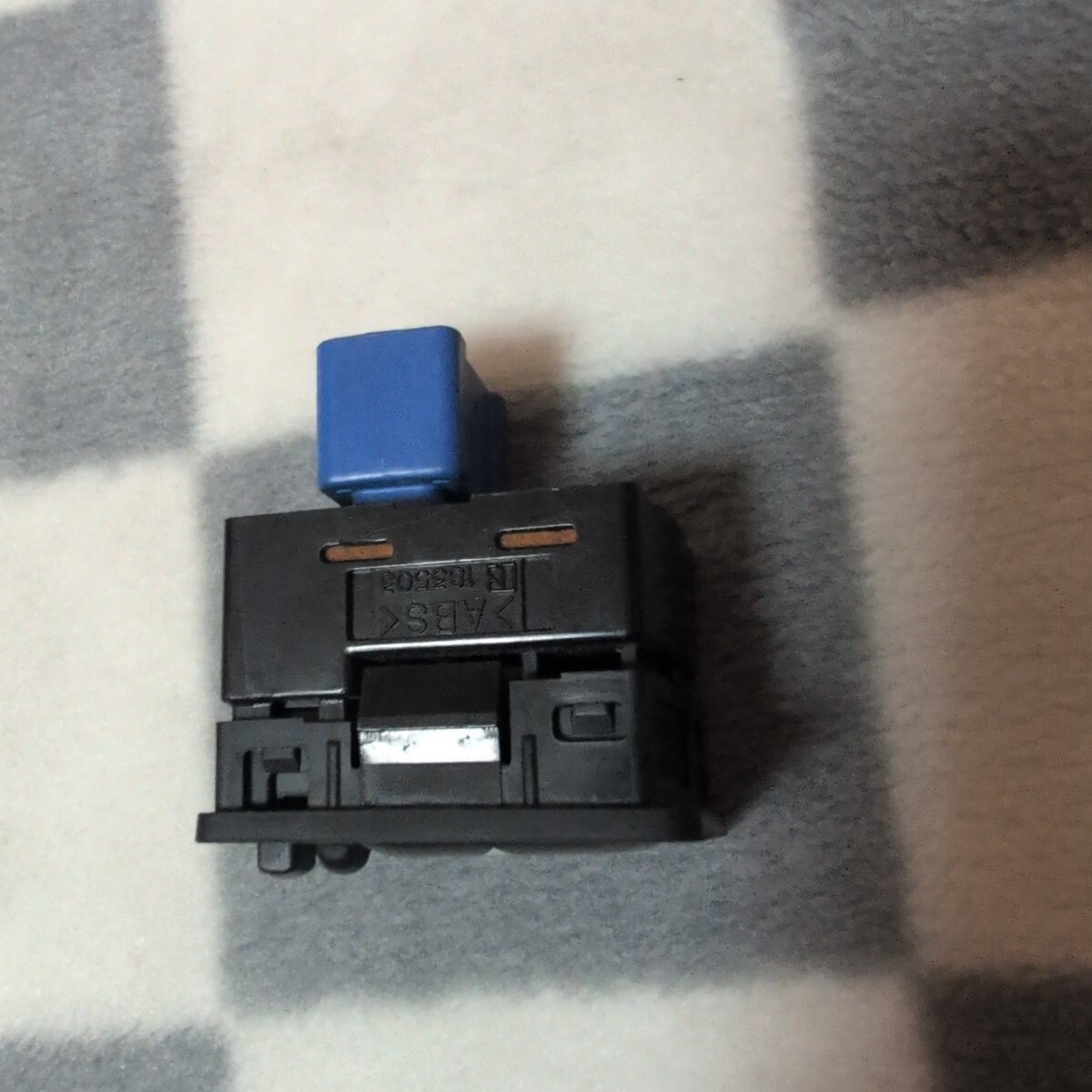 TOYOTA JZX100 純正ミラー角度調整スイッチ チェイサー、マークIIツアラーV 1JZ-GTE vvt-i トヨタ純正部品_画像4